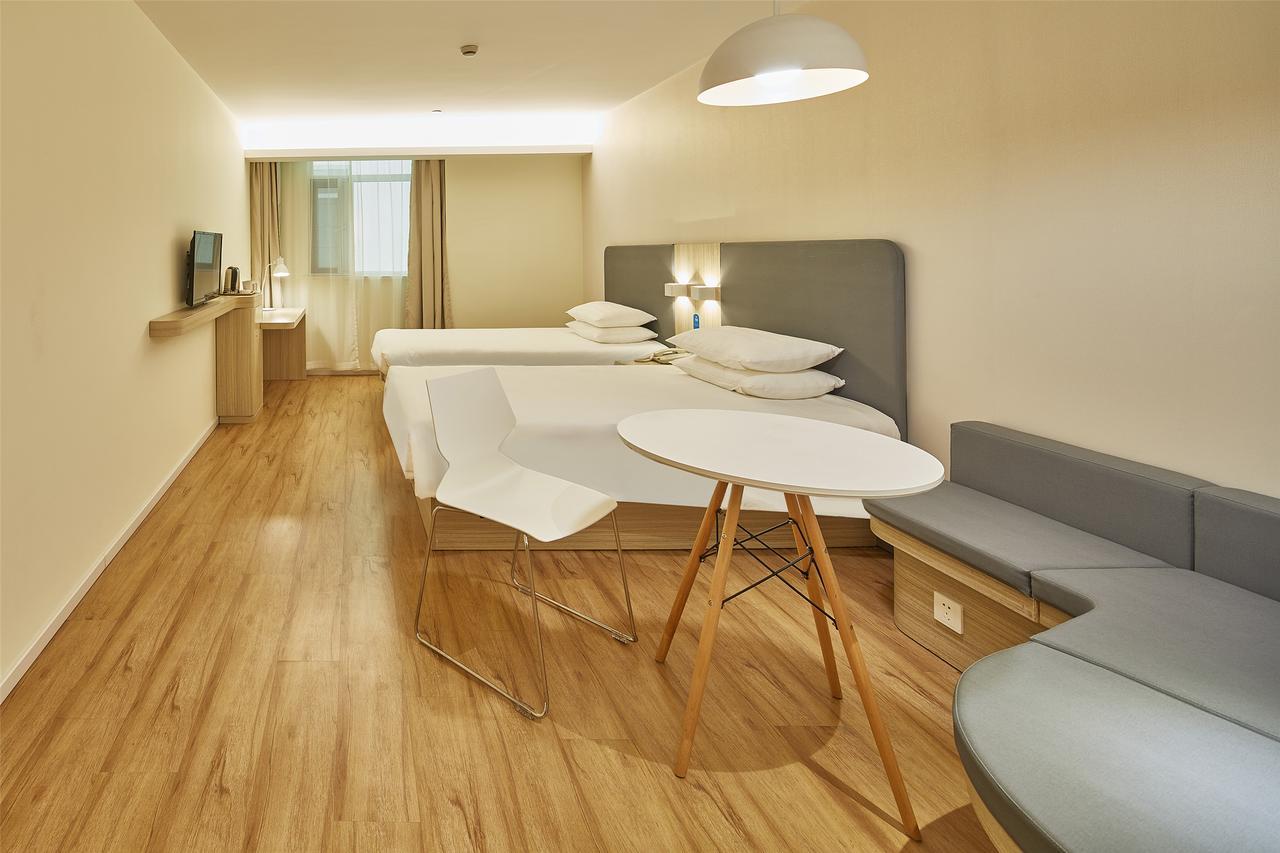 Hanting Hotel Qingdao Zhanqiao Railway Station Екстериор снимка