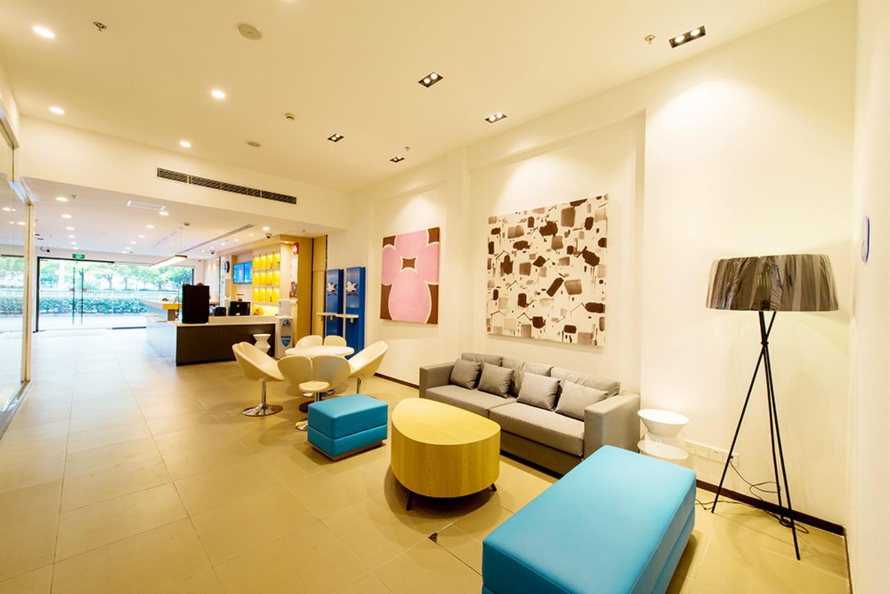 Hanting Hotel Qingdao Zhanqiao Railway Station Екстериор снимка