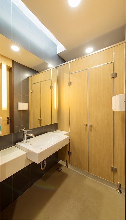 Hanting Hotel Qingdao Zhanqiao Railway Station Екстериор снимка