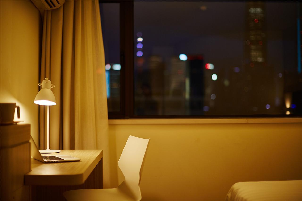 Hanting Hotel Qingdao Zhanqiao Railway Station Екстериор снимка