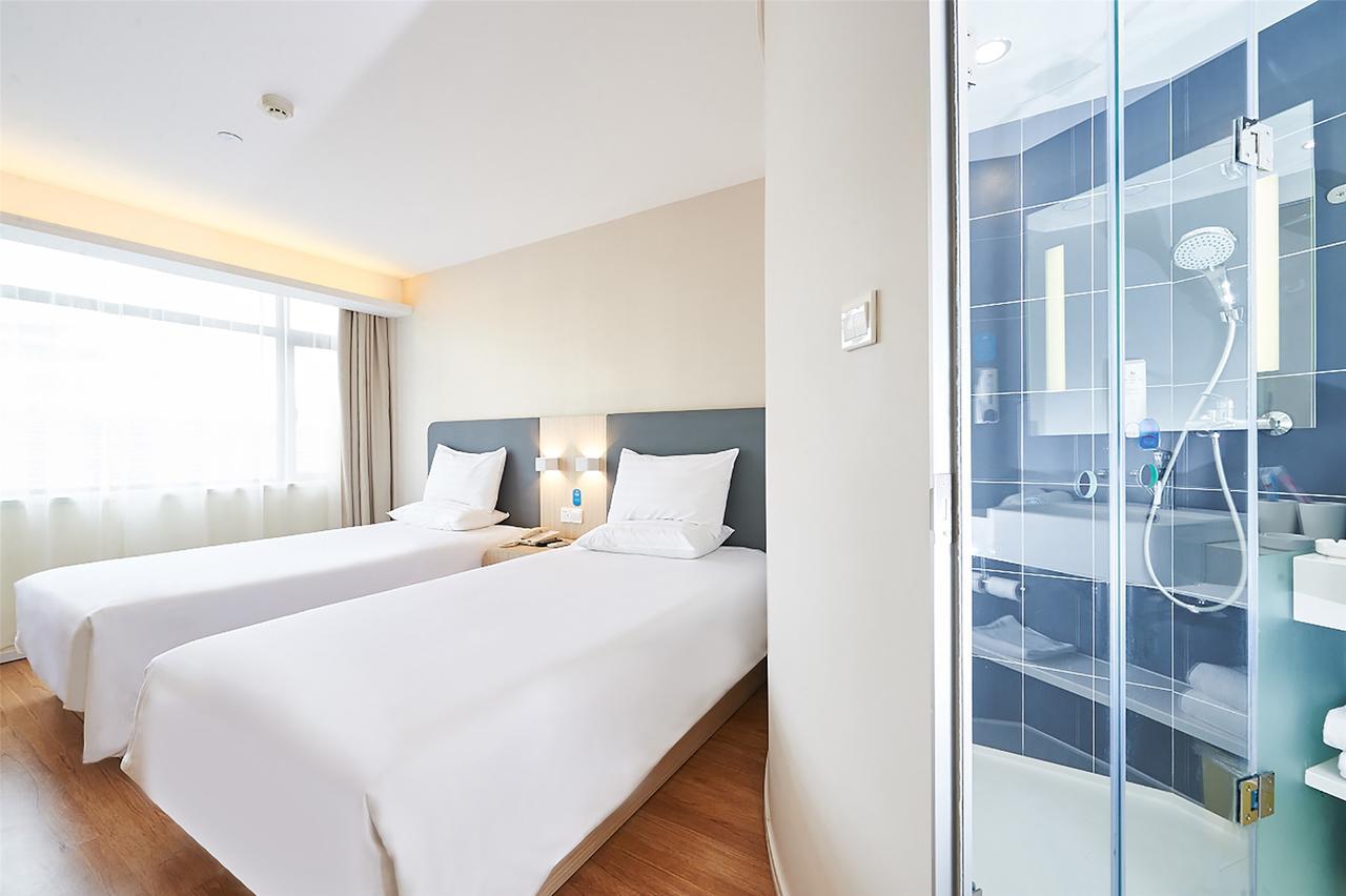 Hanting Hotel Qingdao Zhanqiao Railway Station Екстериор снимка