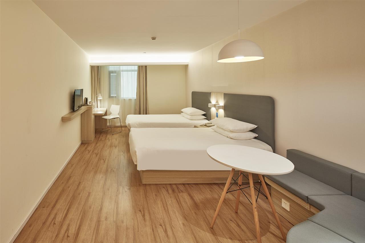 Hanting Hotel Qingdao Zhanqiao Railway Station Екстериор снимка